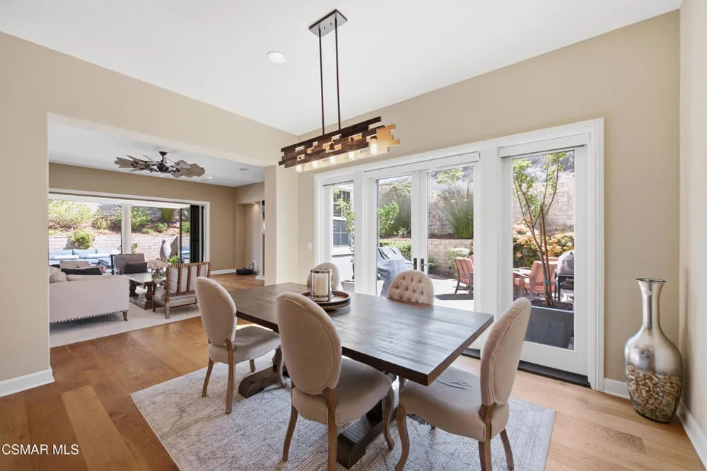 138 Mayflower Street Thousand Oaks, CA 91360