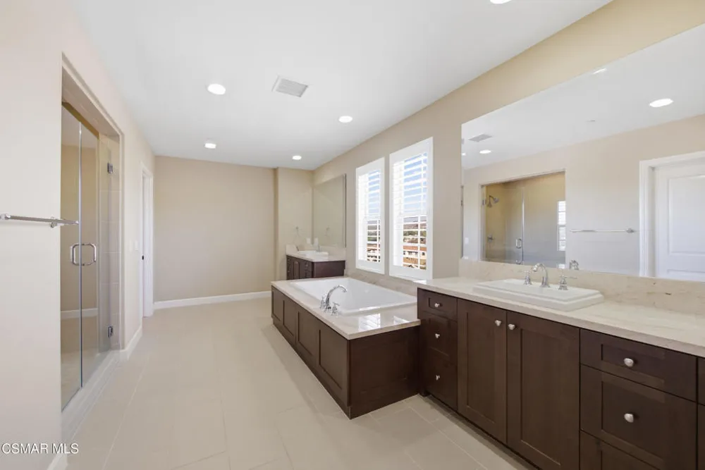 138 Mayflower Street Thousand Oaks, CA 91360