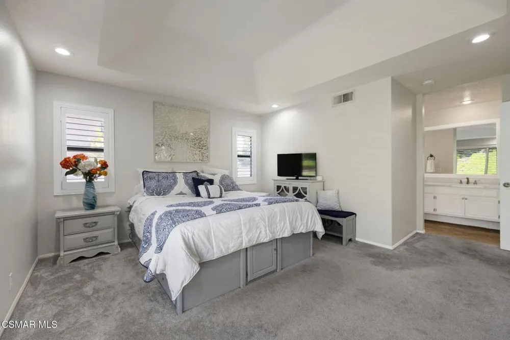 3995 Santa Tomas Place Newbury Park, CA 91320