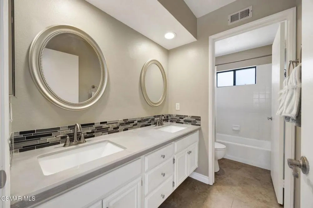 3995 Santa Tomas Place Newbury Park, CA 91320