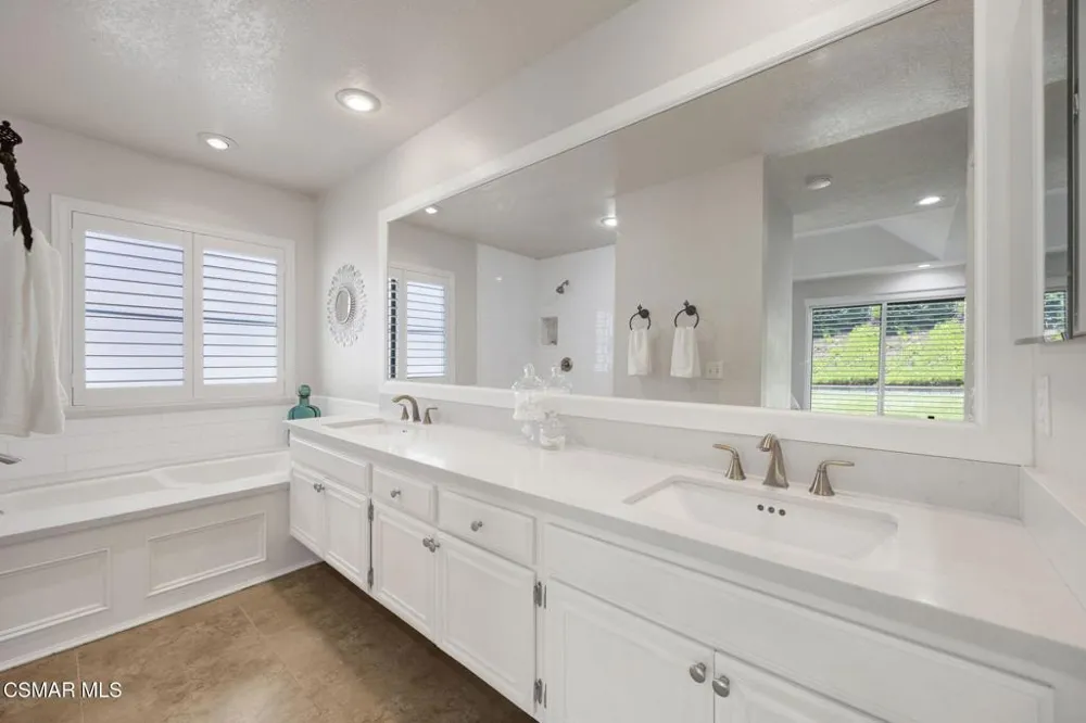 3995 Santa Tomas Place Newbury Park, CA 91320