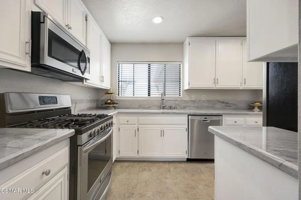 3995 Santa Tomas Place Newbury Park, CA 91320