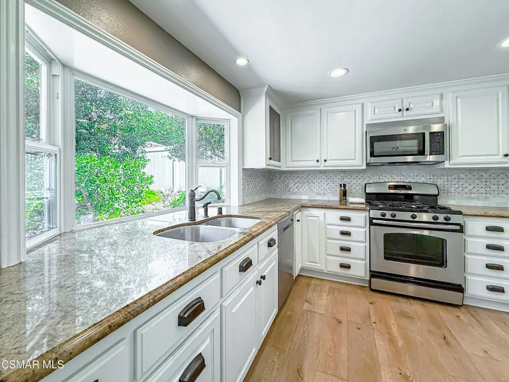 360 Greenmeadow Avenue Newbury Park, CA 91320