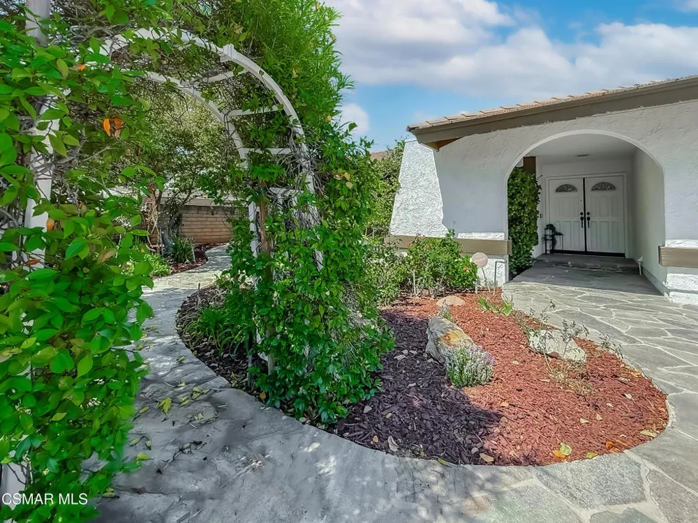 360 Greenmeadow Avenue Newbury Park, CA 91320