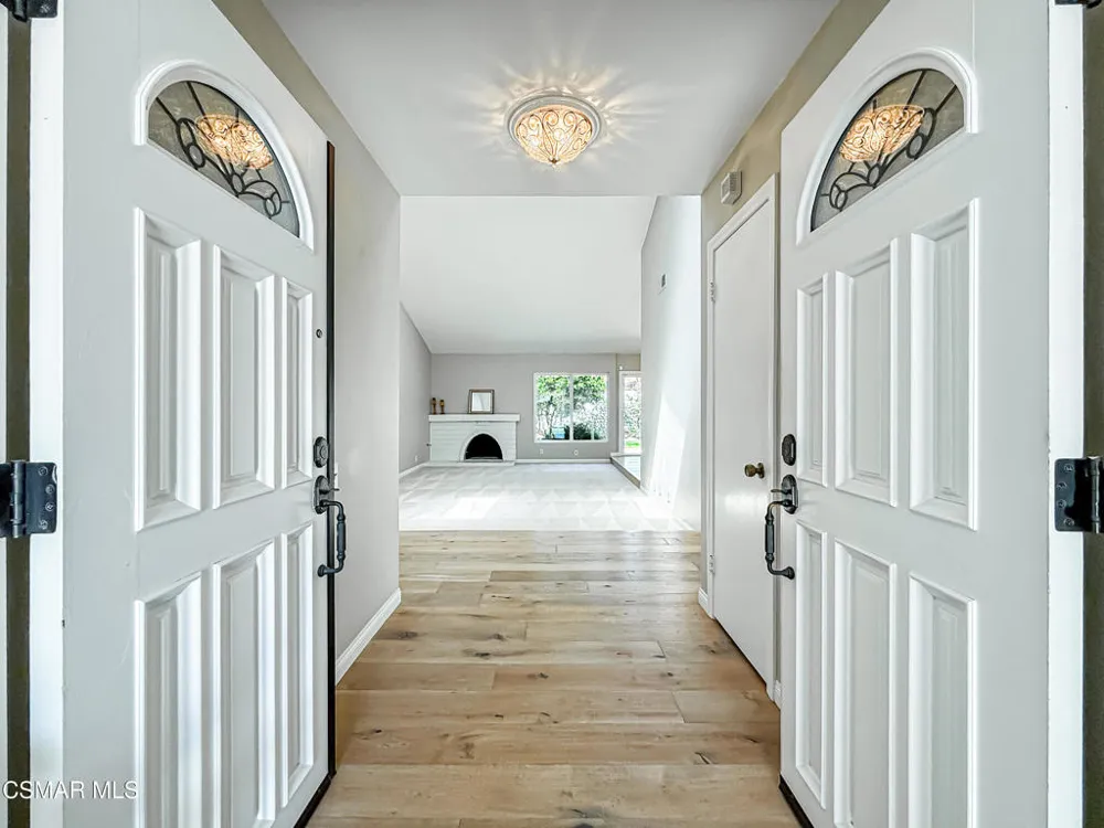360 Greenmeadow Avenue Newbury Park, CA 91320