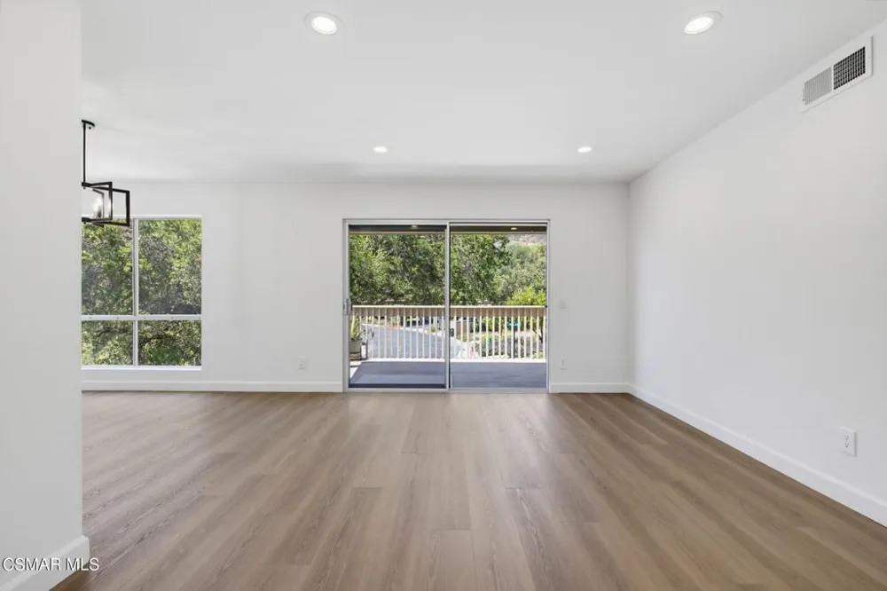 291 Sequoia Court #34 Thousand Oaks, CA 91360
