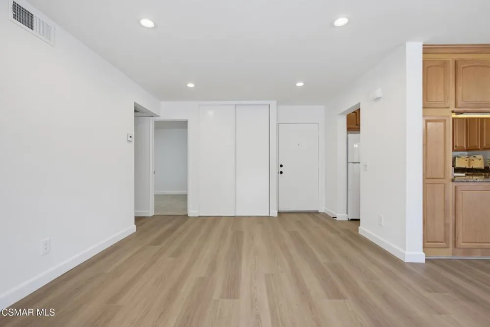291 Sequoia Court #34 Thousand Oaks, CA 91360