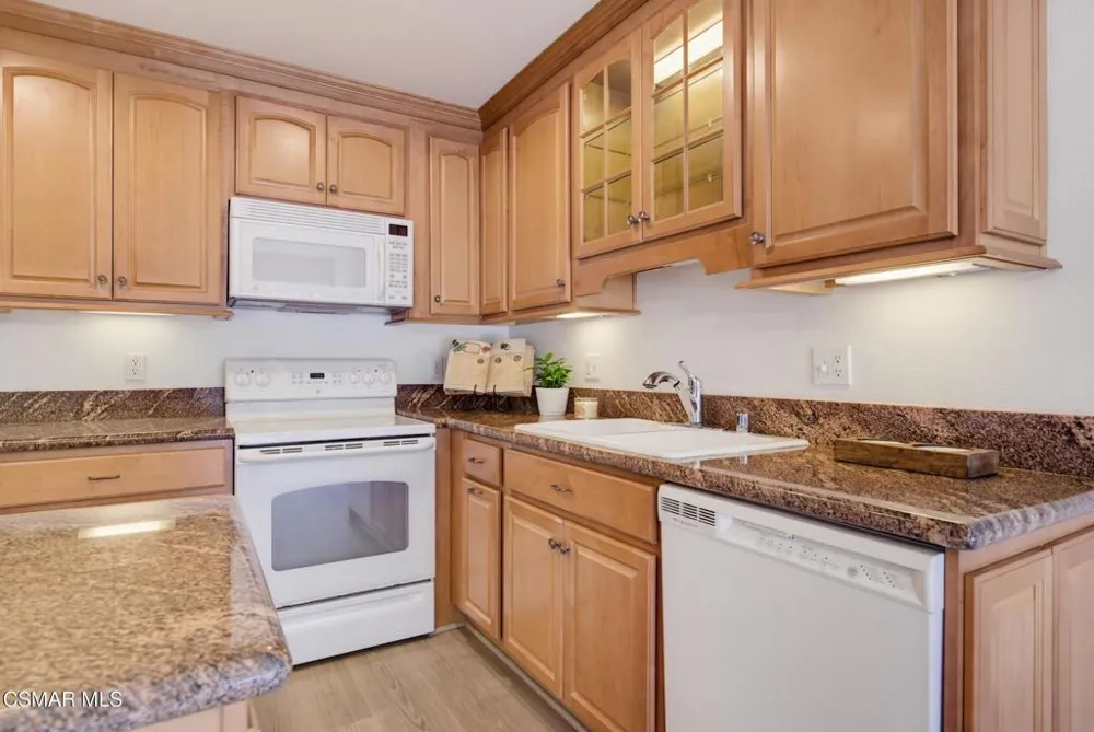 291 Sequoia Court #34 Thousand Oaks, CA 91360