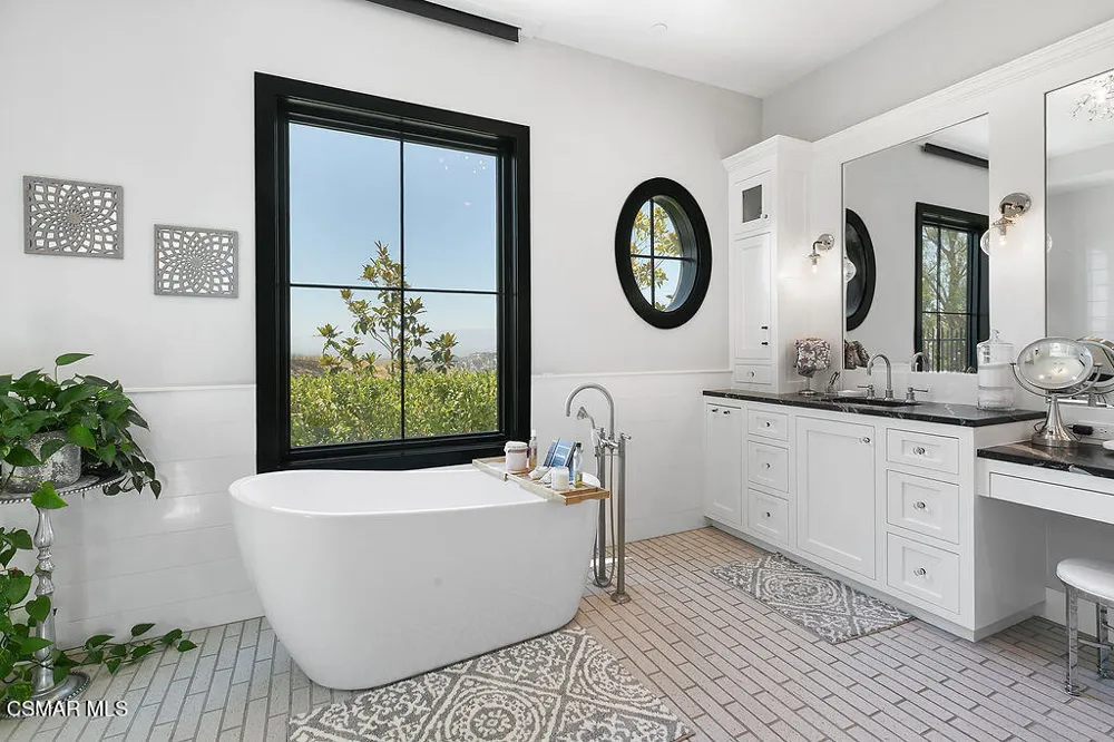 2431 Sapra Street Thousand Oaks, CA 91362