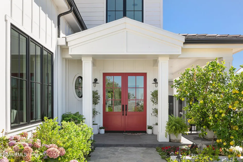 2431 Sapra Street Thousand Oaks, CA 91362