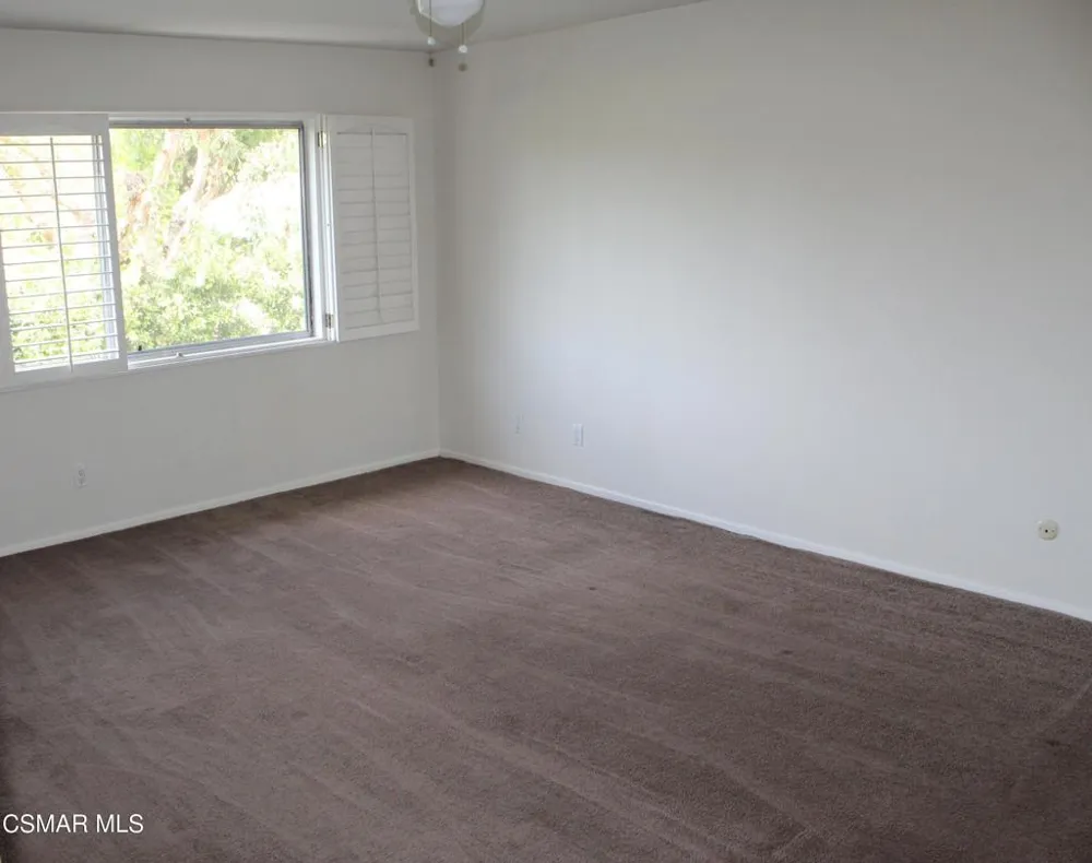 6254 Shoup Avenue #1/2 Woodland Hills, CA 91367