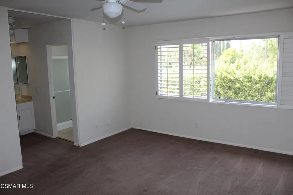 6254 Shoup Avenue #1/2 Woodland Hills, CA 91367