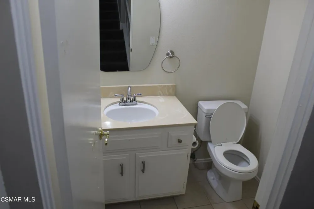 6254 Shoup Avenue #1/2 Woodland Hills, CA 91367