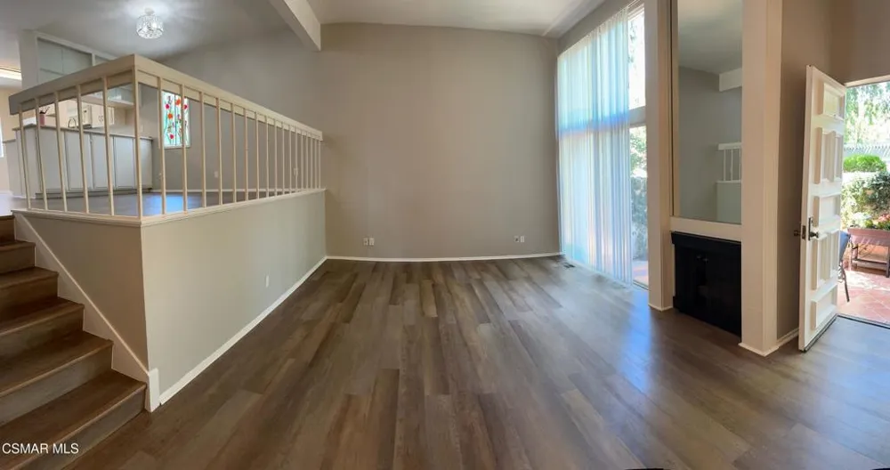 6254 Shoup Avenue #1/2 Woodland Hills, CA 91367