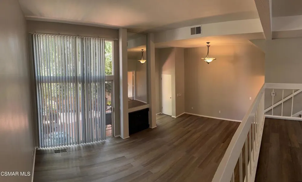6254 Shoup Avenue #1/2 Woodland Hills, CA 91367
