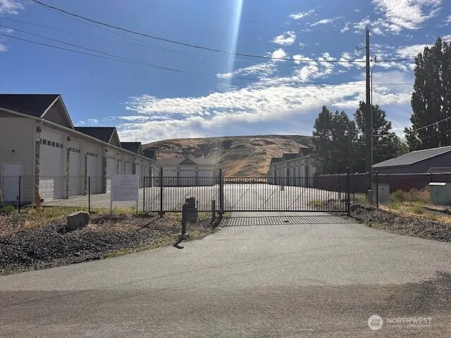 9967 W.8 ROAD NW #J51 Quincy, WA 98848