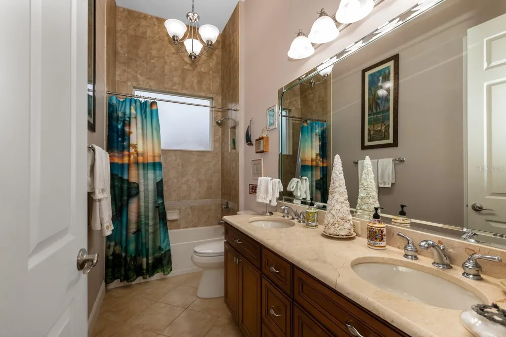 27028 OLD ENGLISH COURT Leesburg, FL 34748
