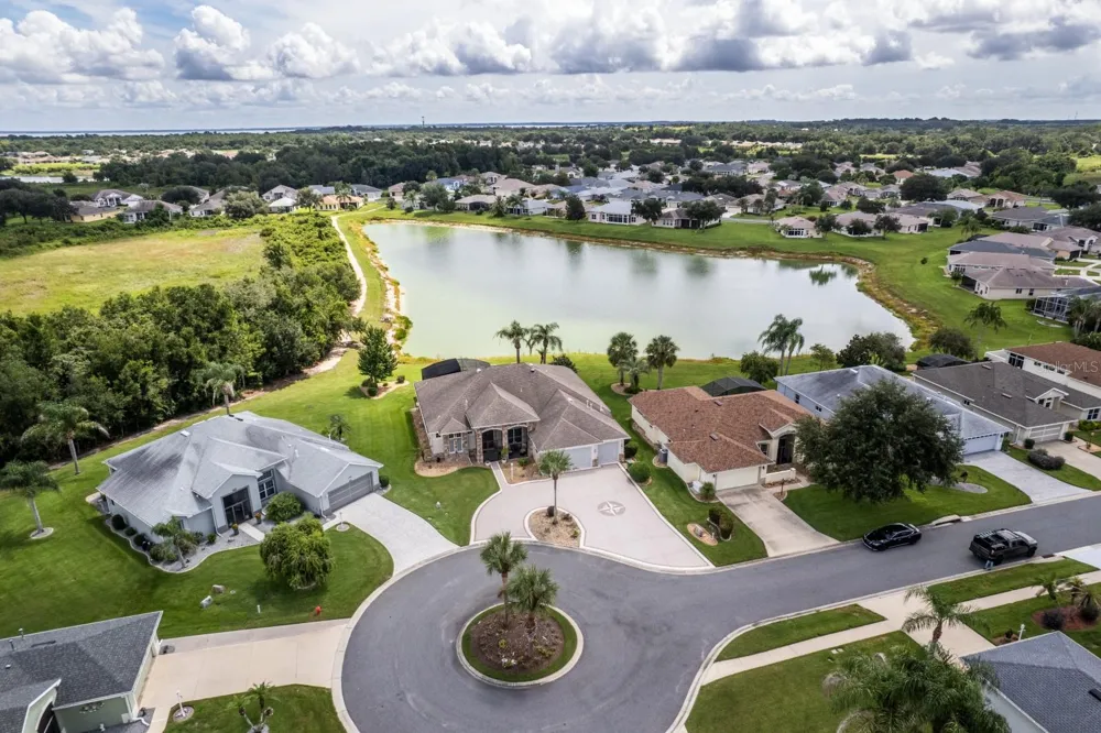 27028 OLD ENGLISH COURT Leesburg, FL 34748