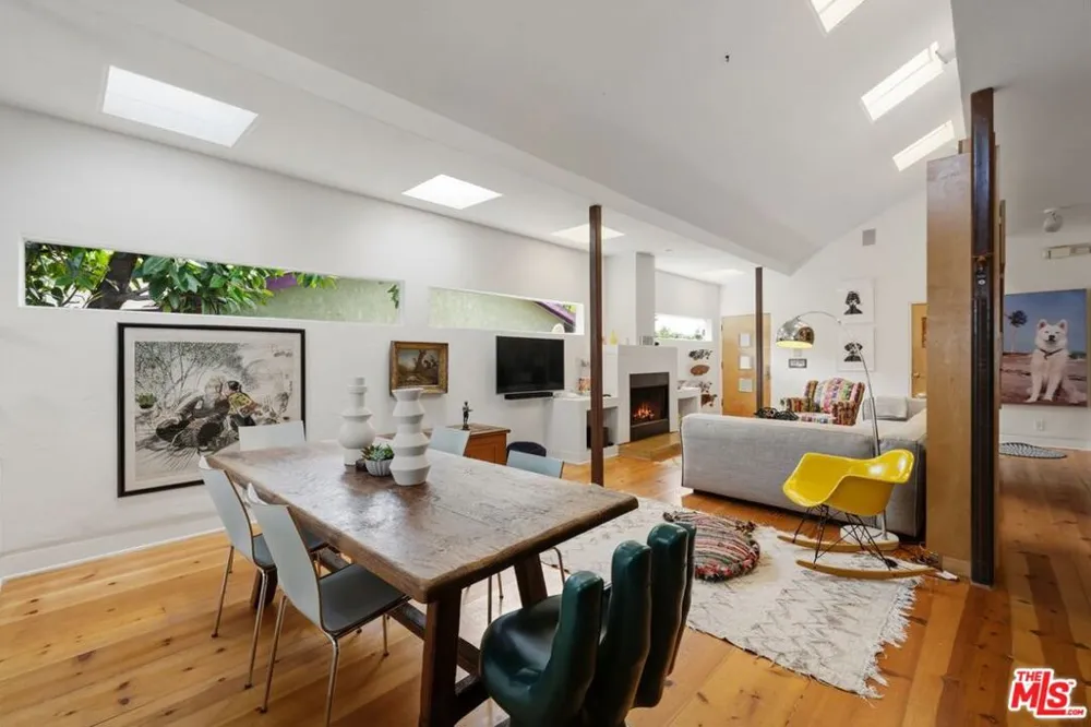 2320 Walnut Avenue Venice, CA 90291