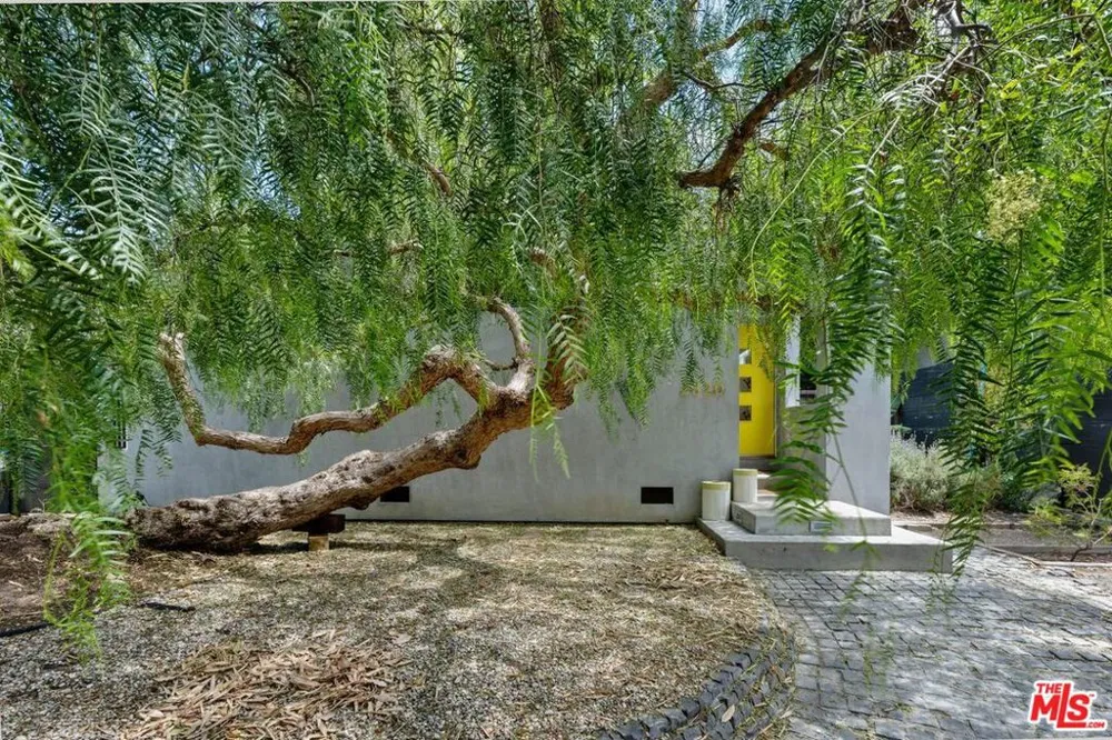 2320 Walnut Avenue Venice, CA 90291