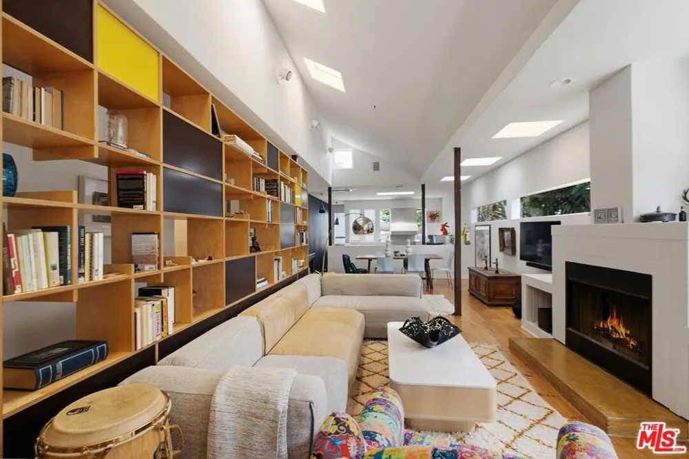 2320 Walnut Avenue Venice, CA 90291