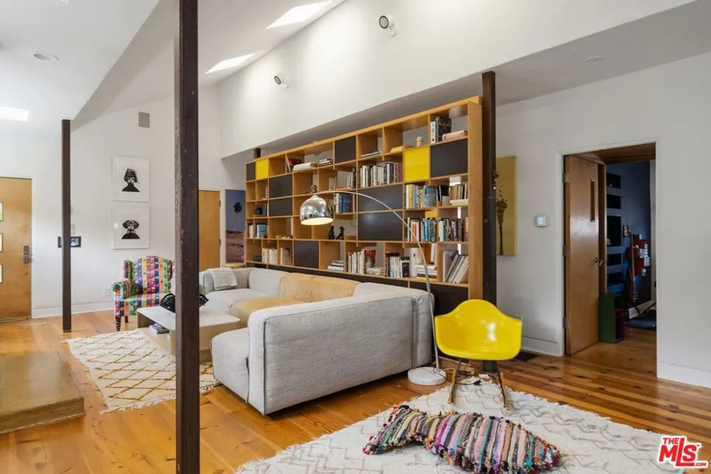 2320 Walnut Avenue Venice, CA 90291