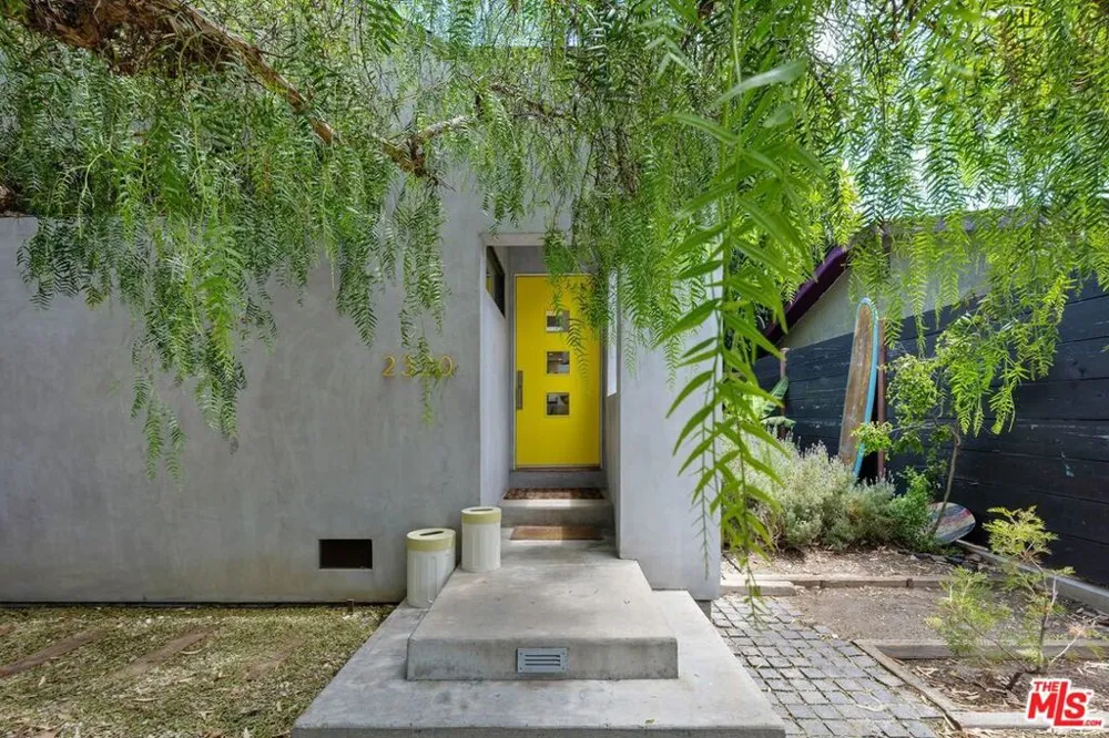 2320 Walnut Avenue Venice, CA 90291
