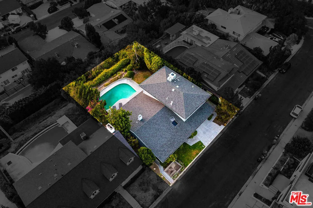 3115 Dona Susana Drive Studio City, CA 91604