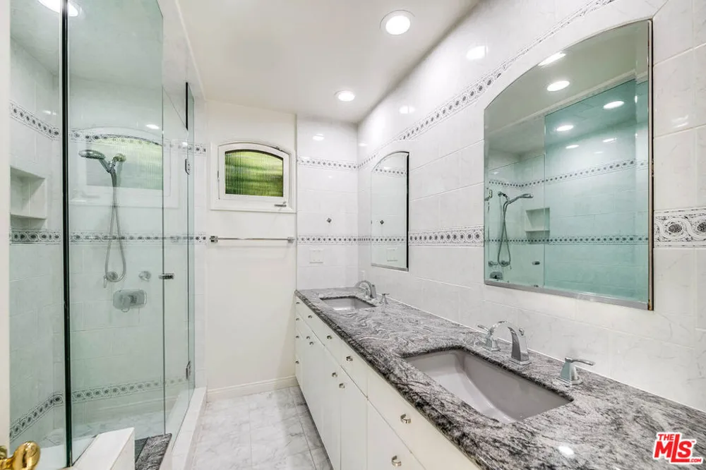 3115 Dona Susana Drive Studio City, CA 91604