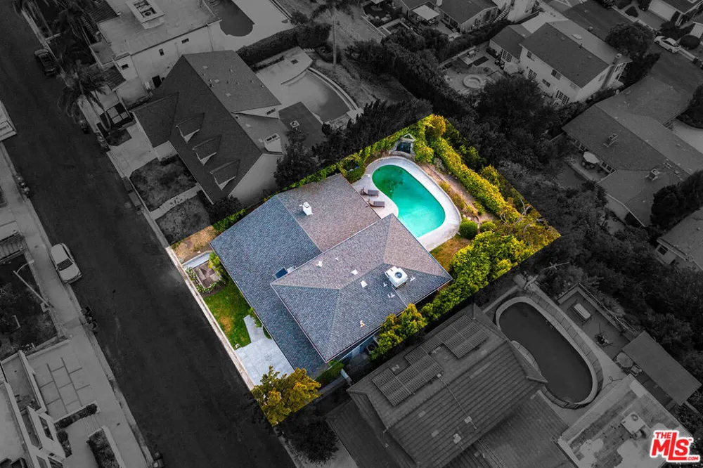 3115 Dona Susana Drive Studio City, CA 91604