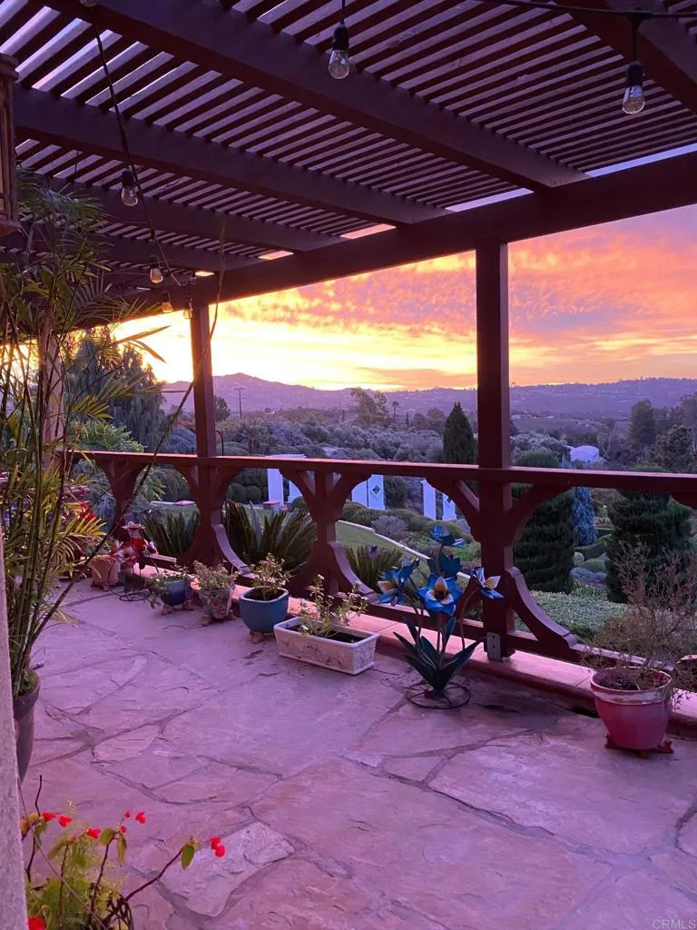 4241 Via El Dorado Fallbrook, CA 92028