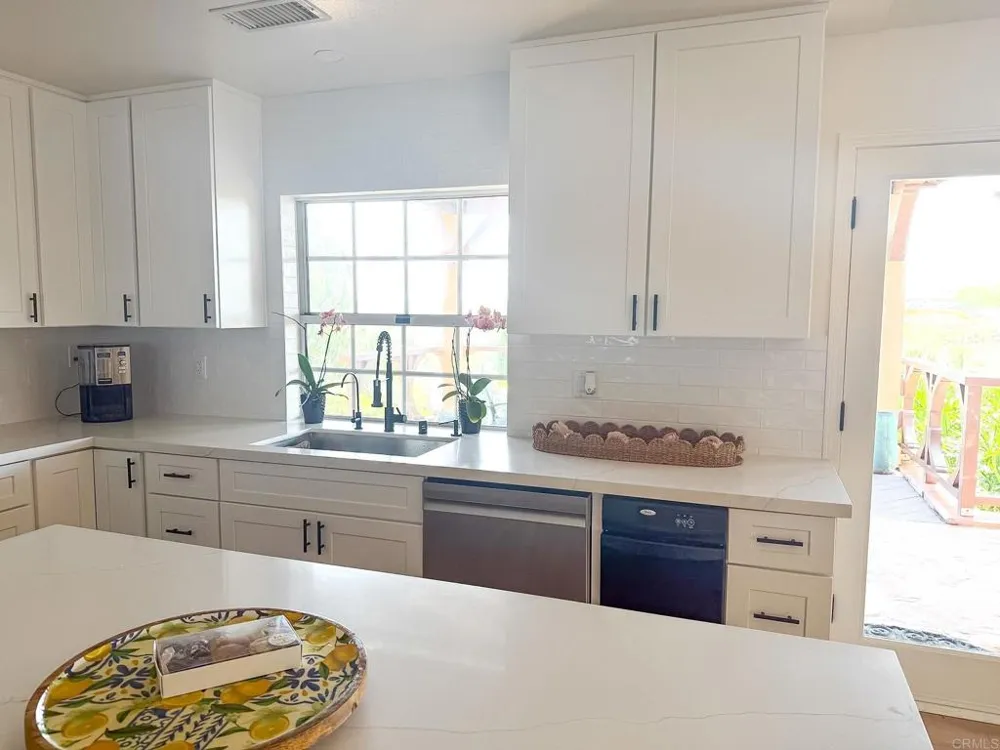 4241 Via El Dorado Fallbrook, CA 92028