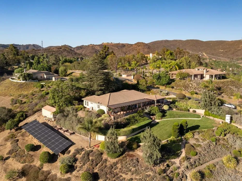 4241 Via El Dorado Fallbrook, CA 92028
