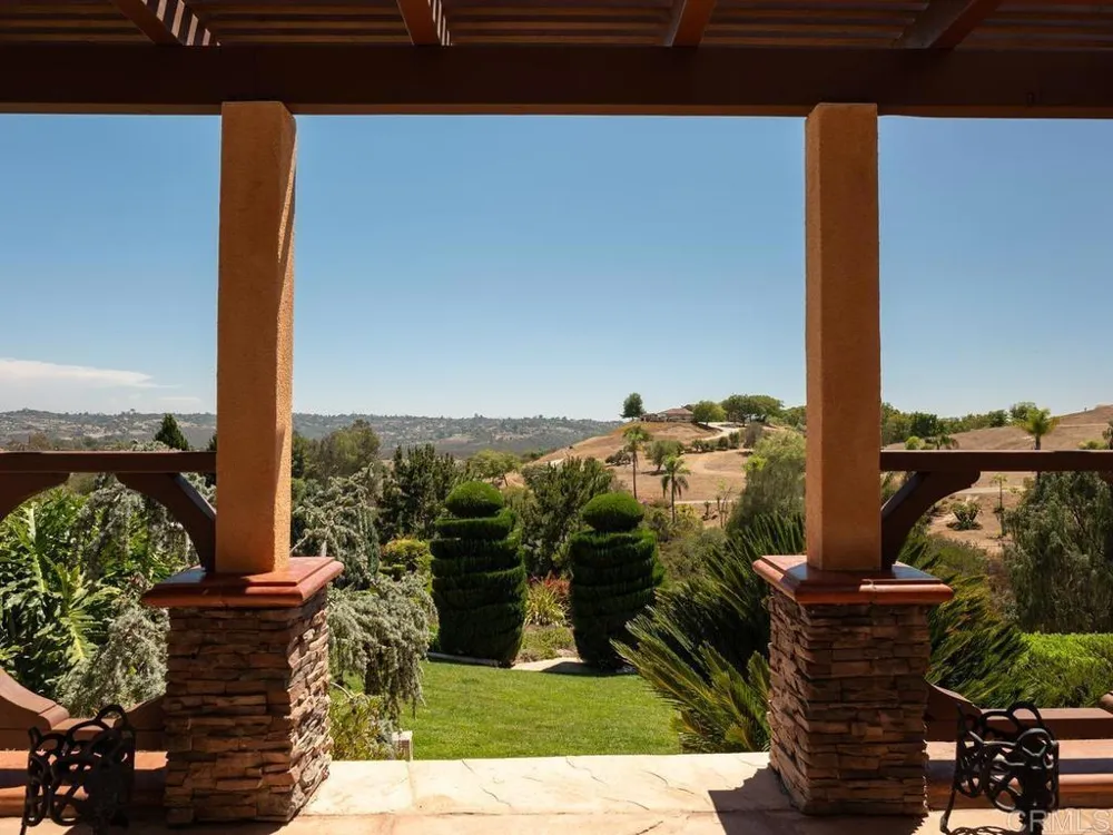 4241 Via El Dorado Fallbrook, CA 92028