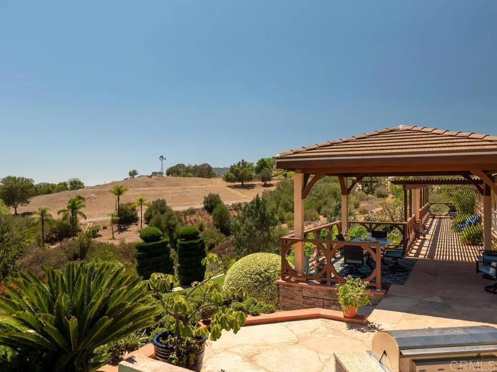4241 Via El Dorado Fallbrook, CA 92028