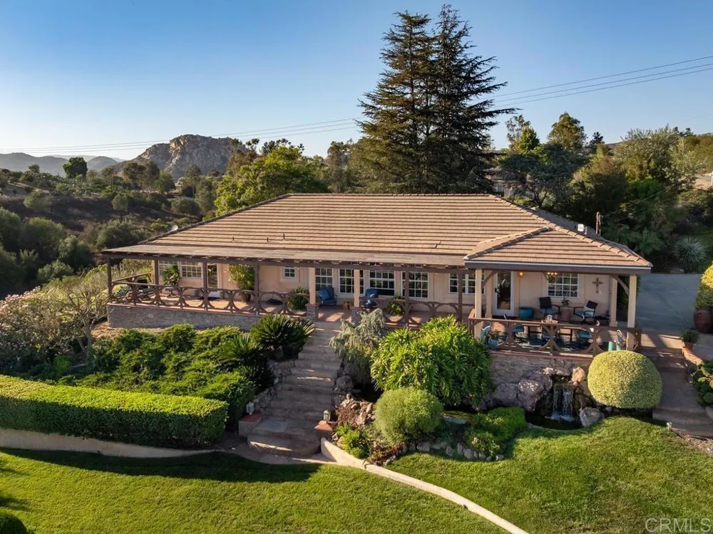 4241 Via El Dorado Fallbrook, CA 92028