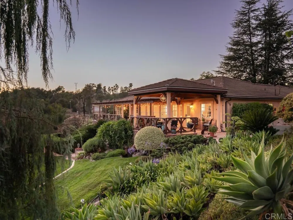 4241 Via El Dorado Fallbrook, CA 92028