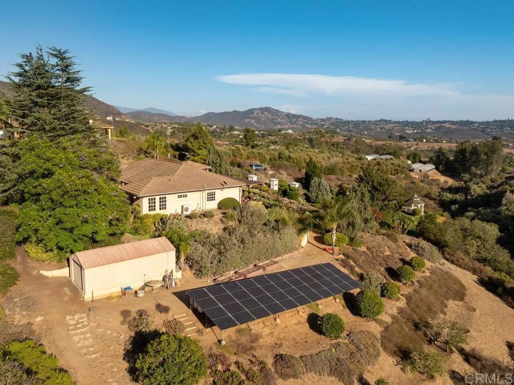 4241 Via El Dorado Fallbrook, CA 92028