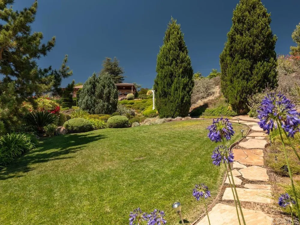 4241 Via El Dorado Fallbrook, CA 92028