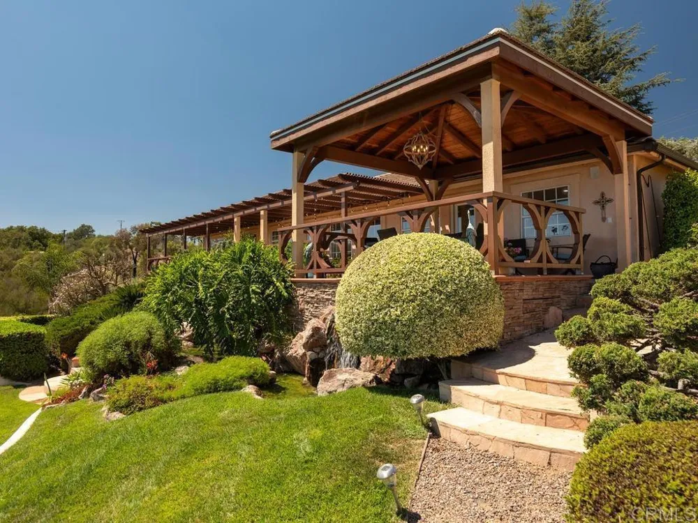 4241 Via El Dorado Fallbrook, CA 92028
