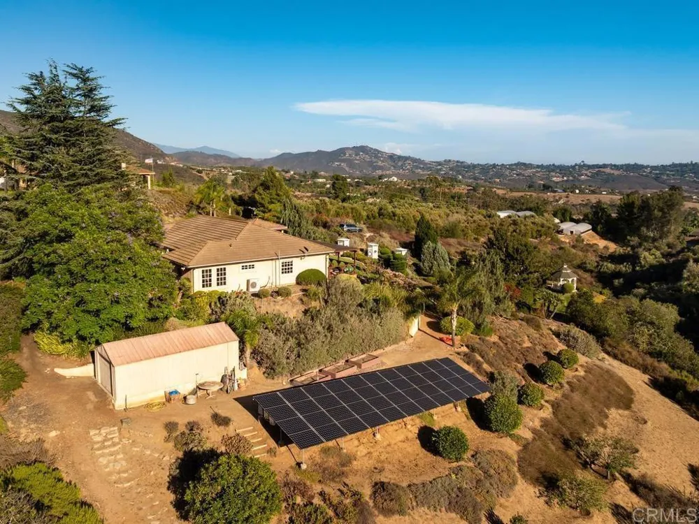 4241 Via El Dorado Fallbrook, CA 92028