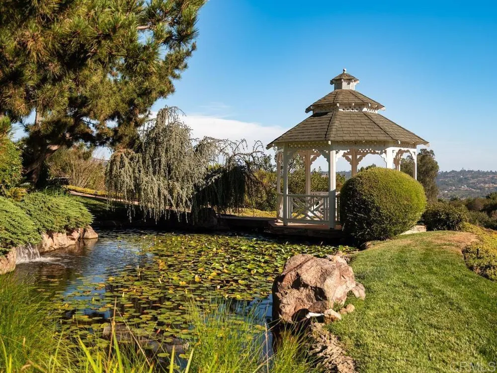 4241 Via El Dorado Fallbrook, CA 92028