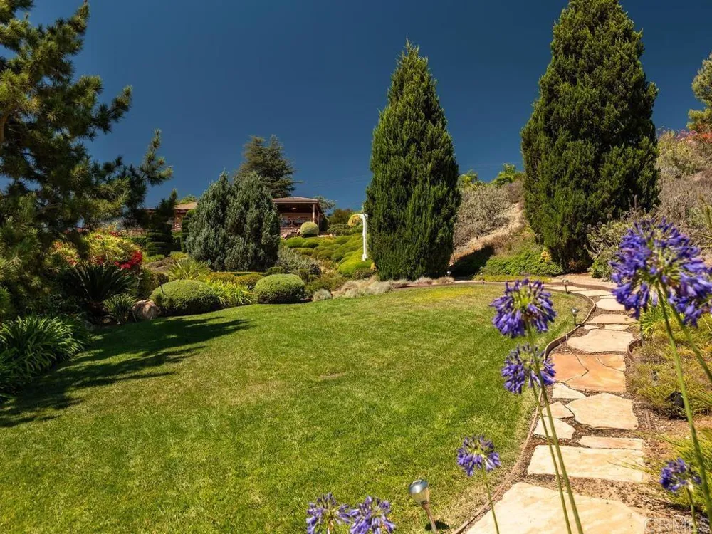 4241 Via El Dorado Fallbrook, CA 92028