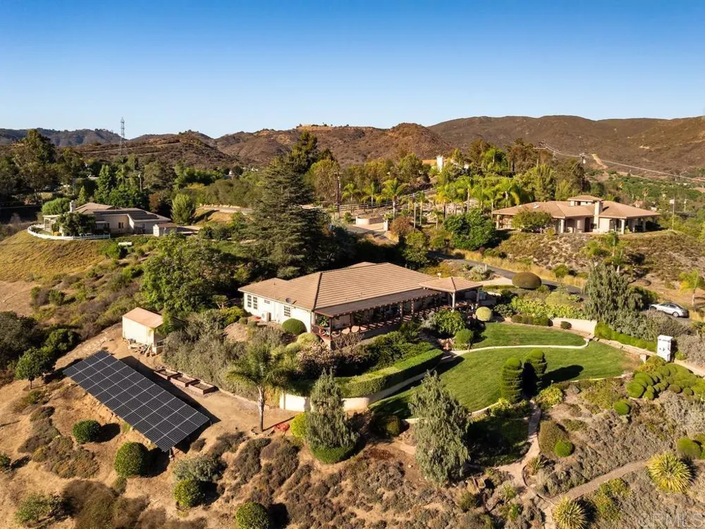 4241 Via El Dorado Fallbrook, CA 92028