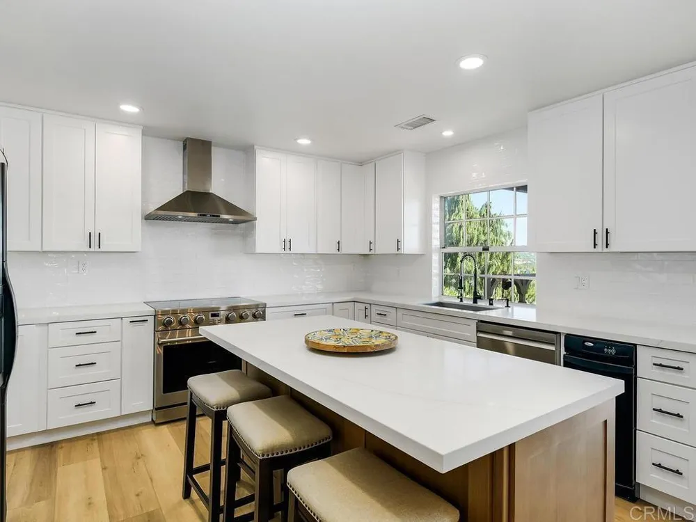 4241 Via El Dorado Fallbrook, CA 92028