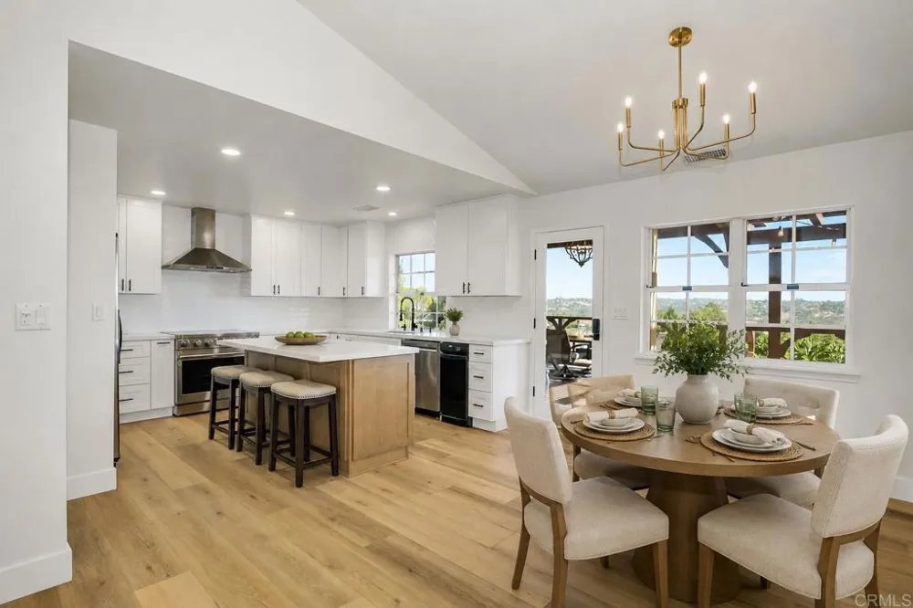 4241 Via El Dorado Fallbrook, CA 92028