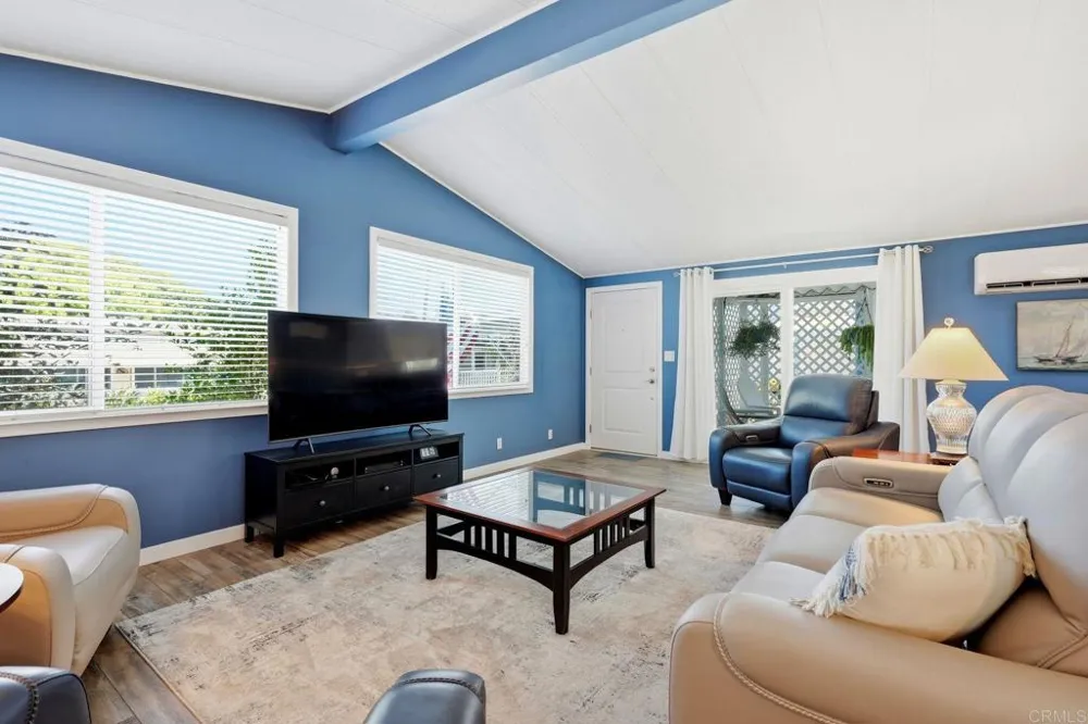 6493 Friendly Place Carlsbad, CA 92011