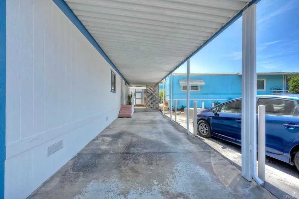 6493 Friendly Place Carlsbad, CA 92011