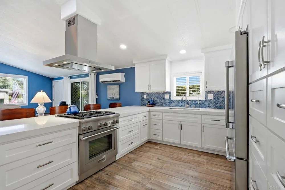 6493 Friendly Place Carlsbad, CA 92011