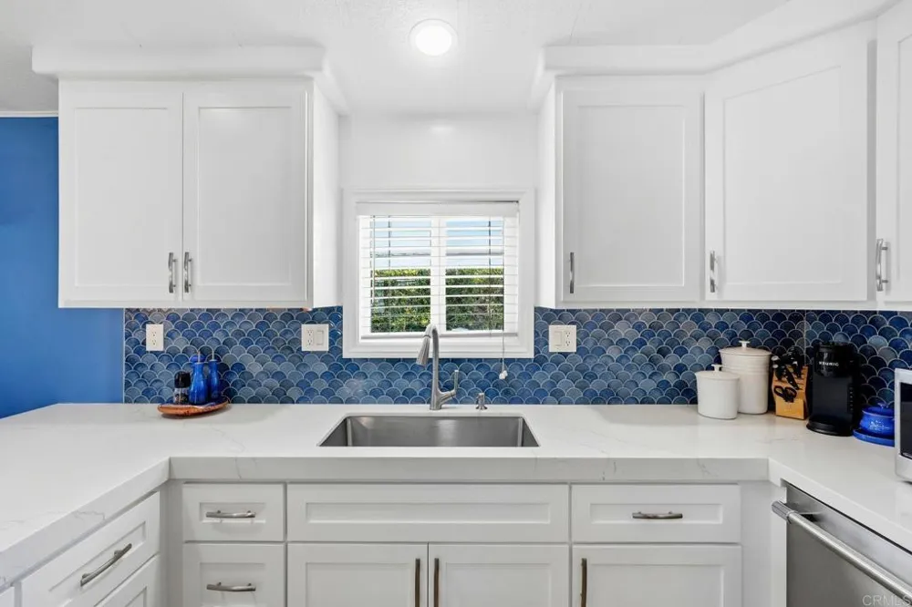 6493 Friendly Place Carlsbad, CA 92011